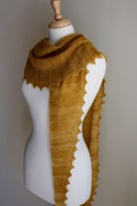 Jagged Triangular Scarf Side